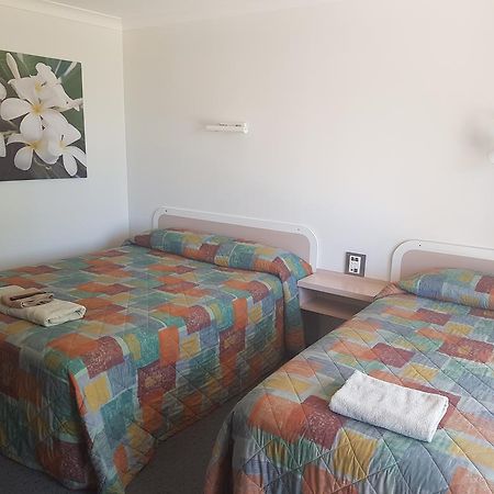 Carnarvon Gateway Motel Екстериор снимка