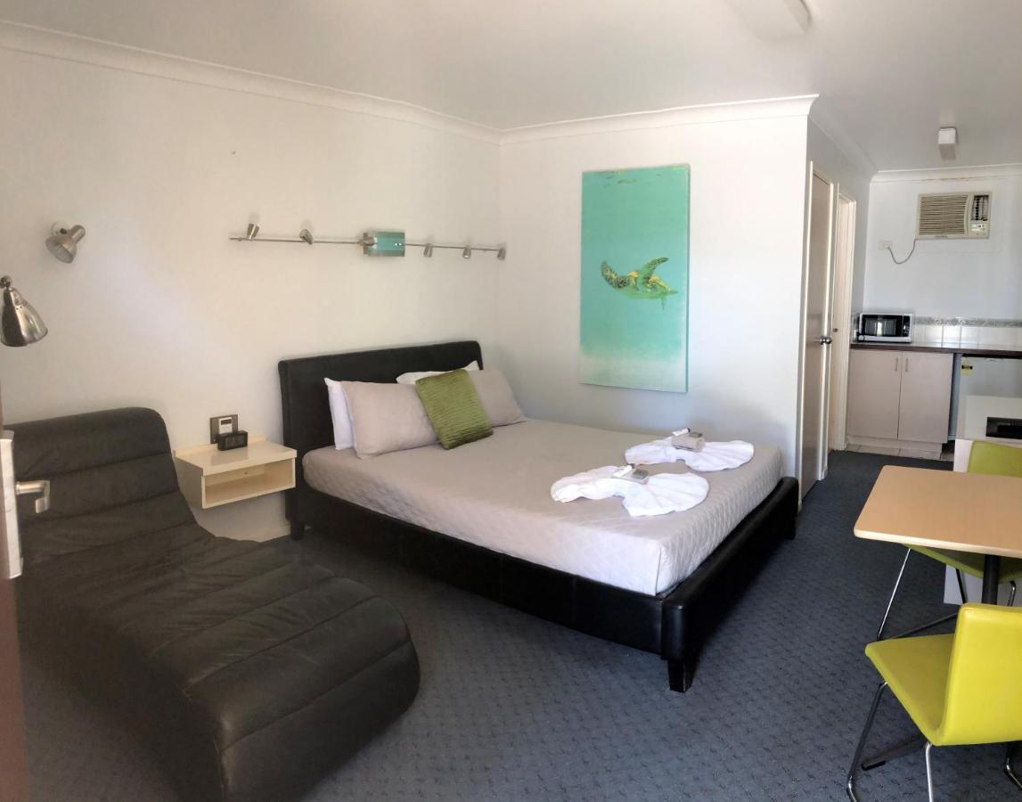 Carnarvon Gateway Motel Екстериор снимка
