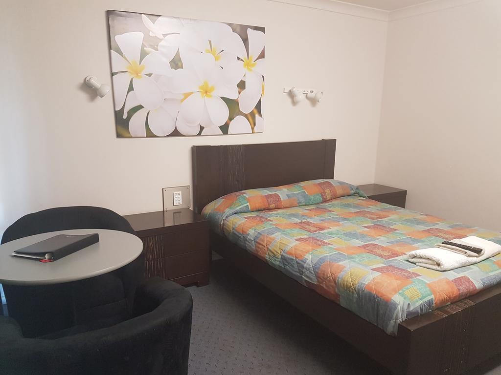 Carnarvon Gateway Motel Екстериор снимка