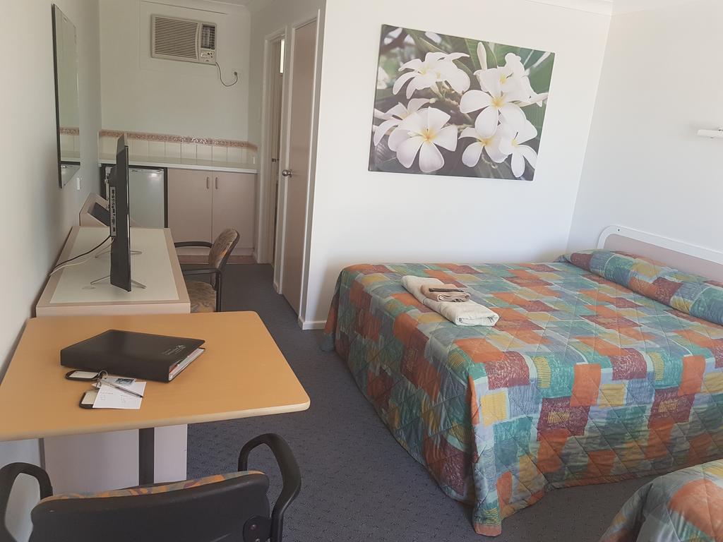 Carnarvon Gateway Motel Екстериор снимка