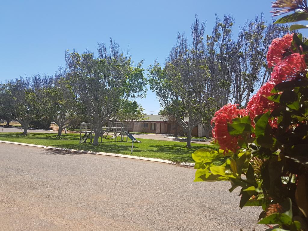 Carnarvon Gateway Motel Екстериор снимка