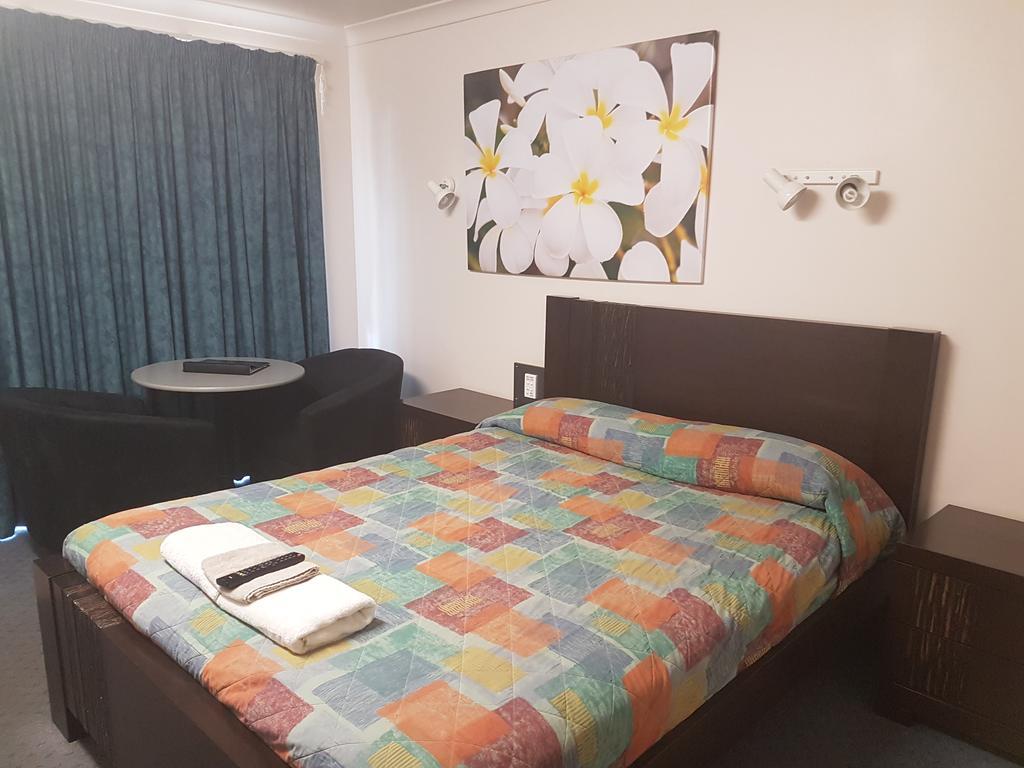 Carnarvon Gateway Motel Екстериор снимка
